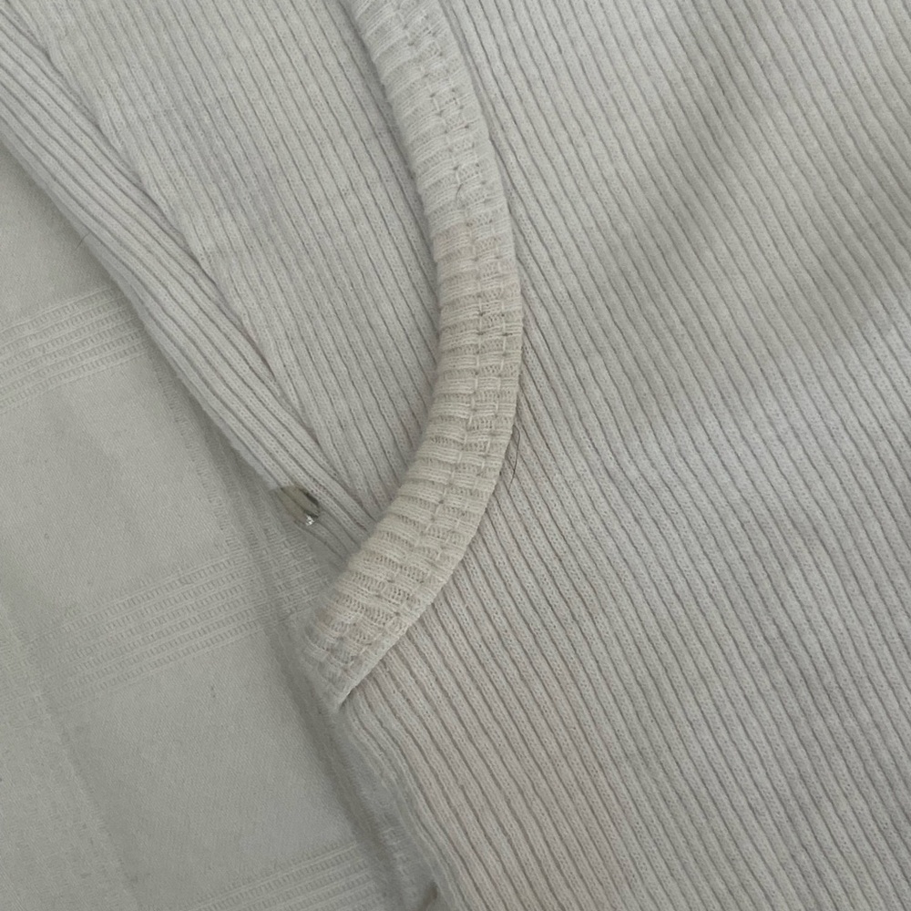 White Tank with Silver Heart Pattern - Picture 6 of 7